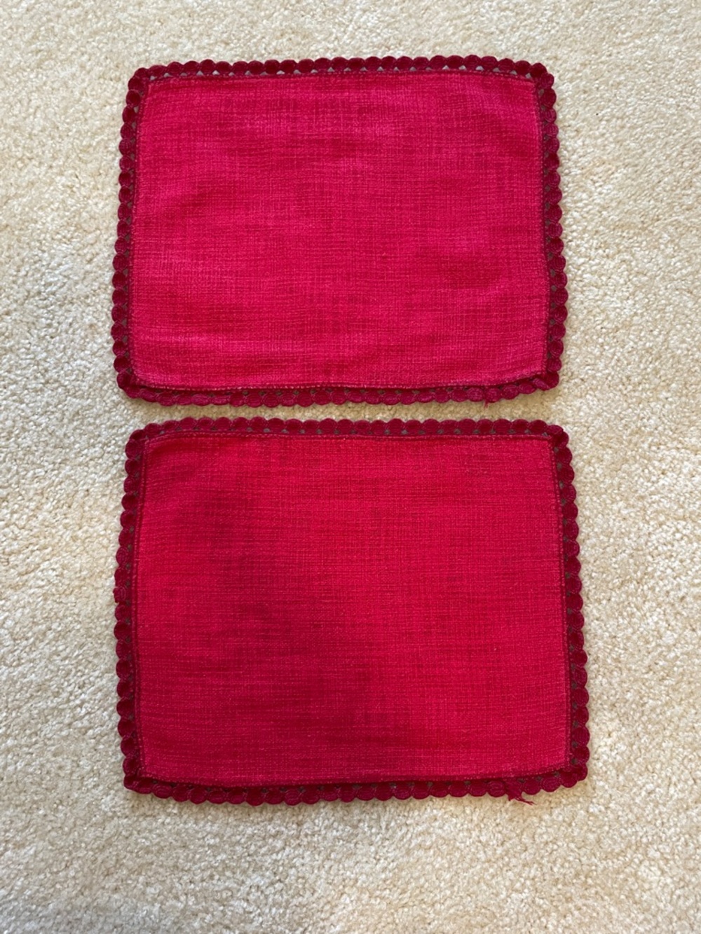 Set of Two Red placemats with Scalloped Trim